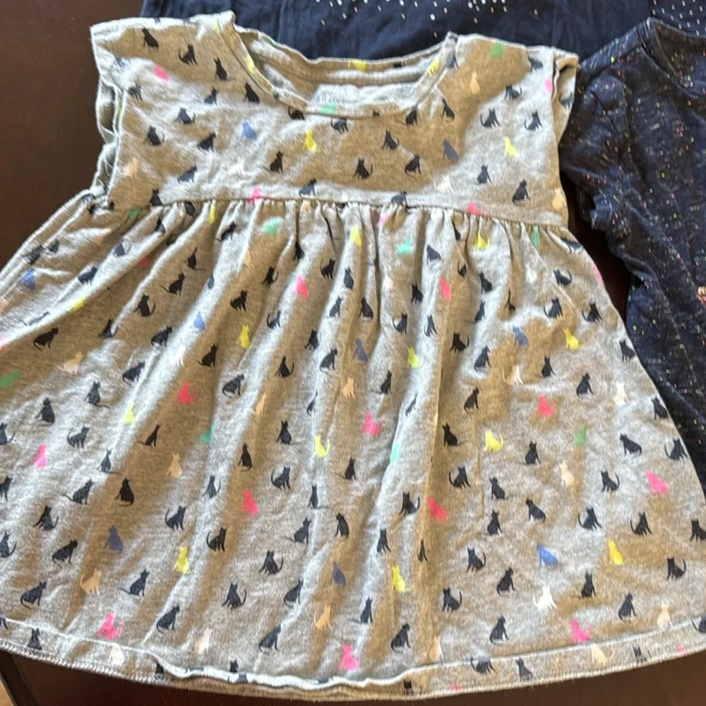 Gap Kids Girl’s Tee Bundle Of 4 Embellished Size 4-5